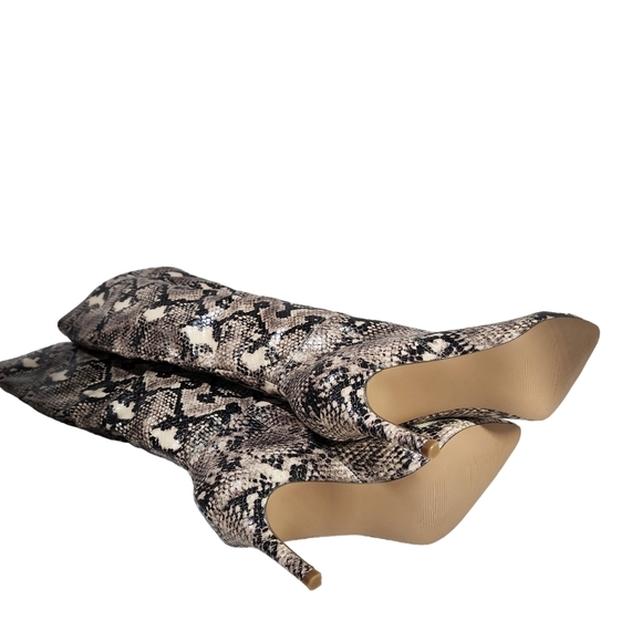 Steve Madden Women's Kimari Snake Print Heeled Boot - 6 - Picture 6 of 8